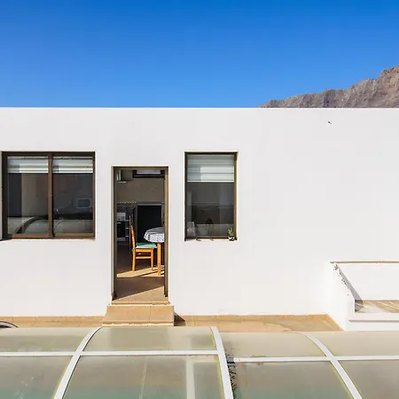 Famara Beach Apt * Famara