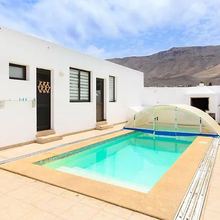 Lejlighed Famara Beach Apt *