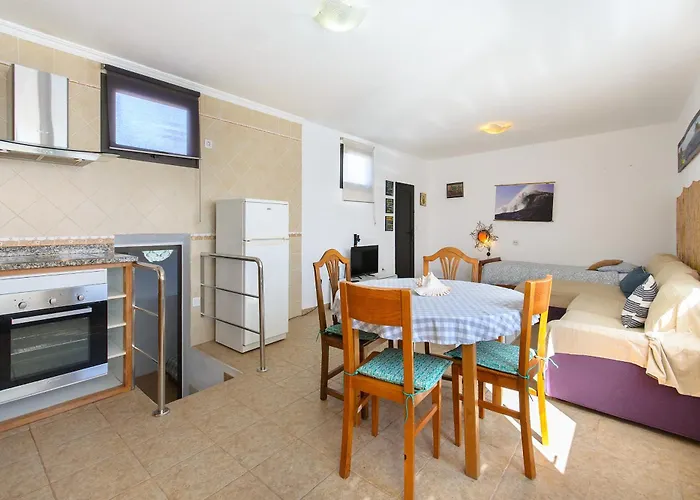 公寓 Famara Beach Apt 法马拉