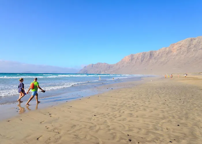 Famara Beach Apt 公寓 *