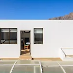 Famara Beach Apt * פאמארה